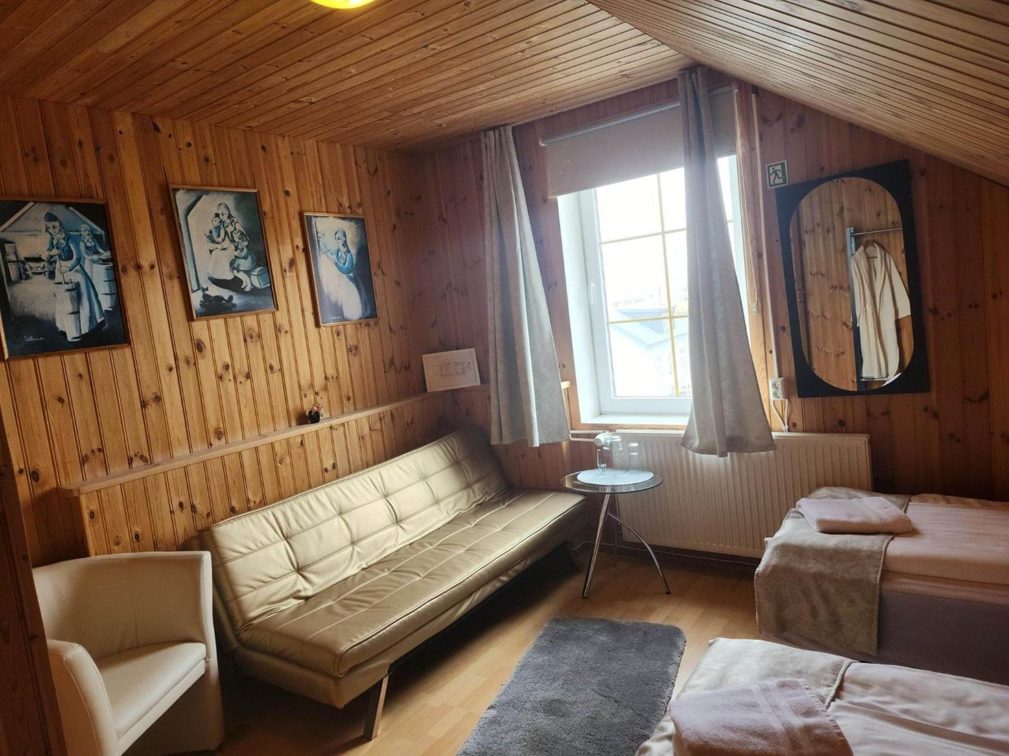 Guesthouse Kiljan Blonduos Oda fotoğraf